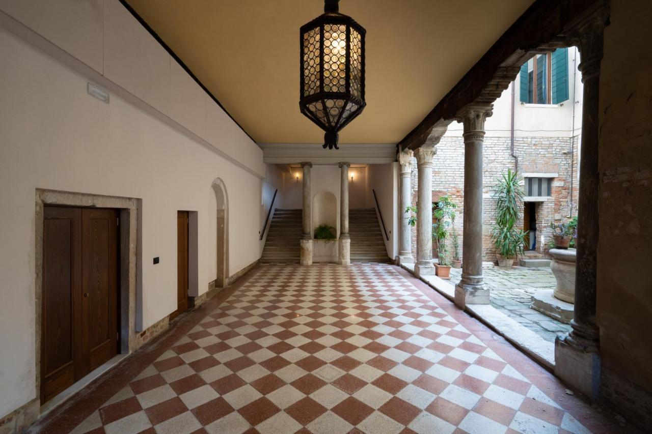 Ca' Longo Palace Damasco Venice Exterior photo
